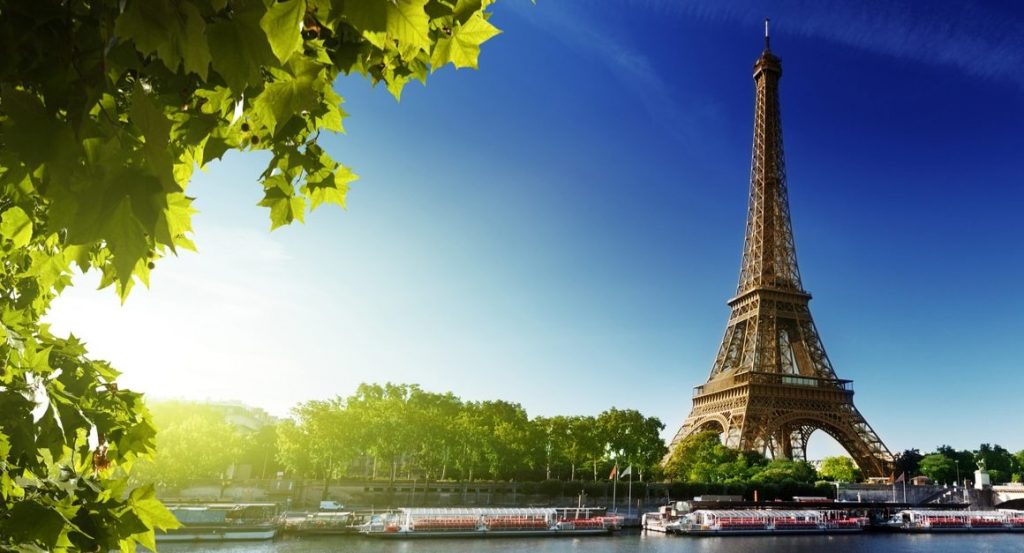 La Tour Eiffel à Paris que vous pourrez visiter à l'Hôtel éco-responsable Trianon Rive Gauche