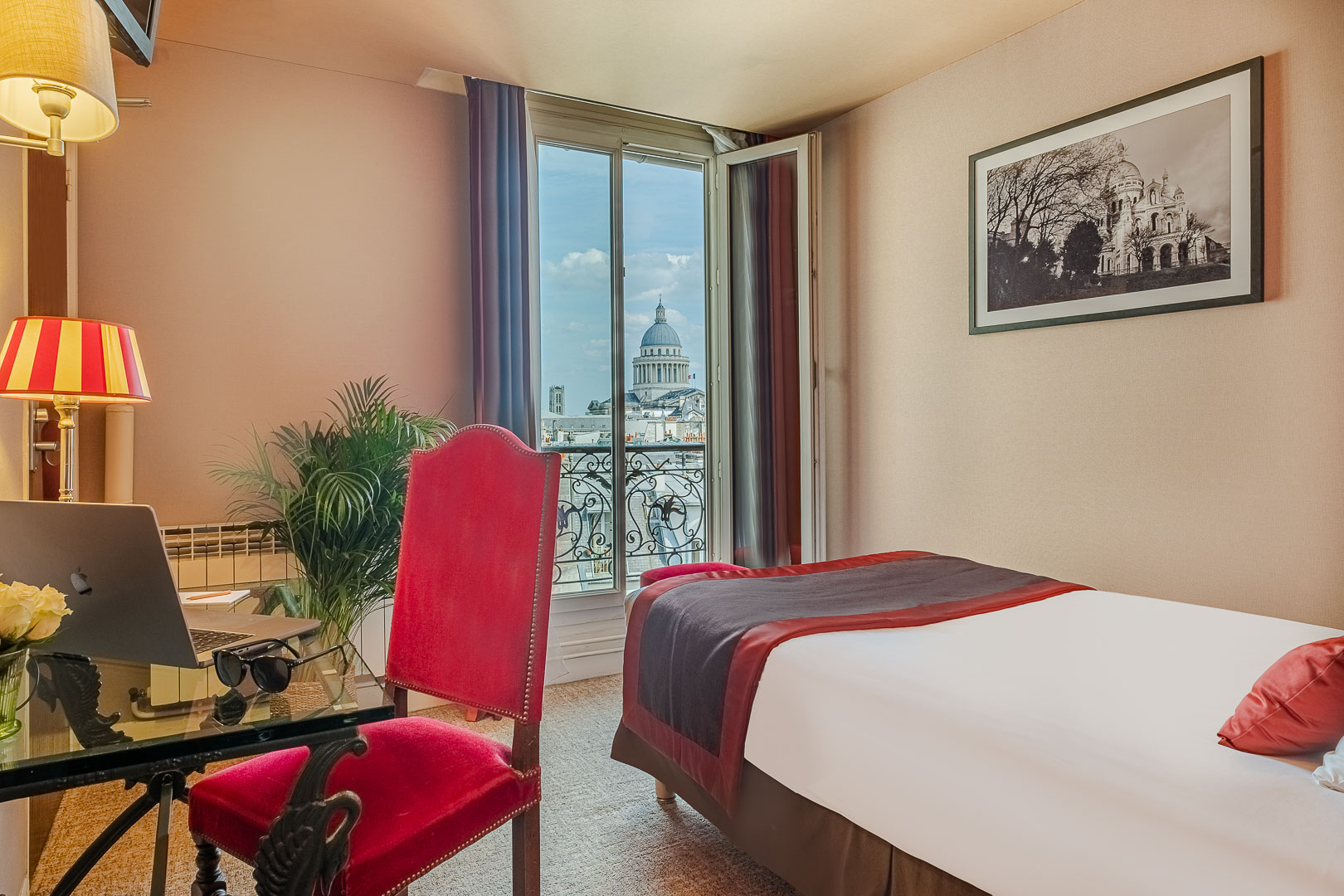 chambre solo vue sur le panthéon hôtel trianon rive gauche paris chambre hotel paris centre