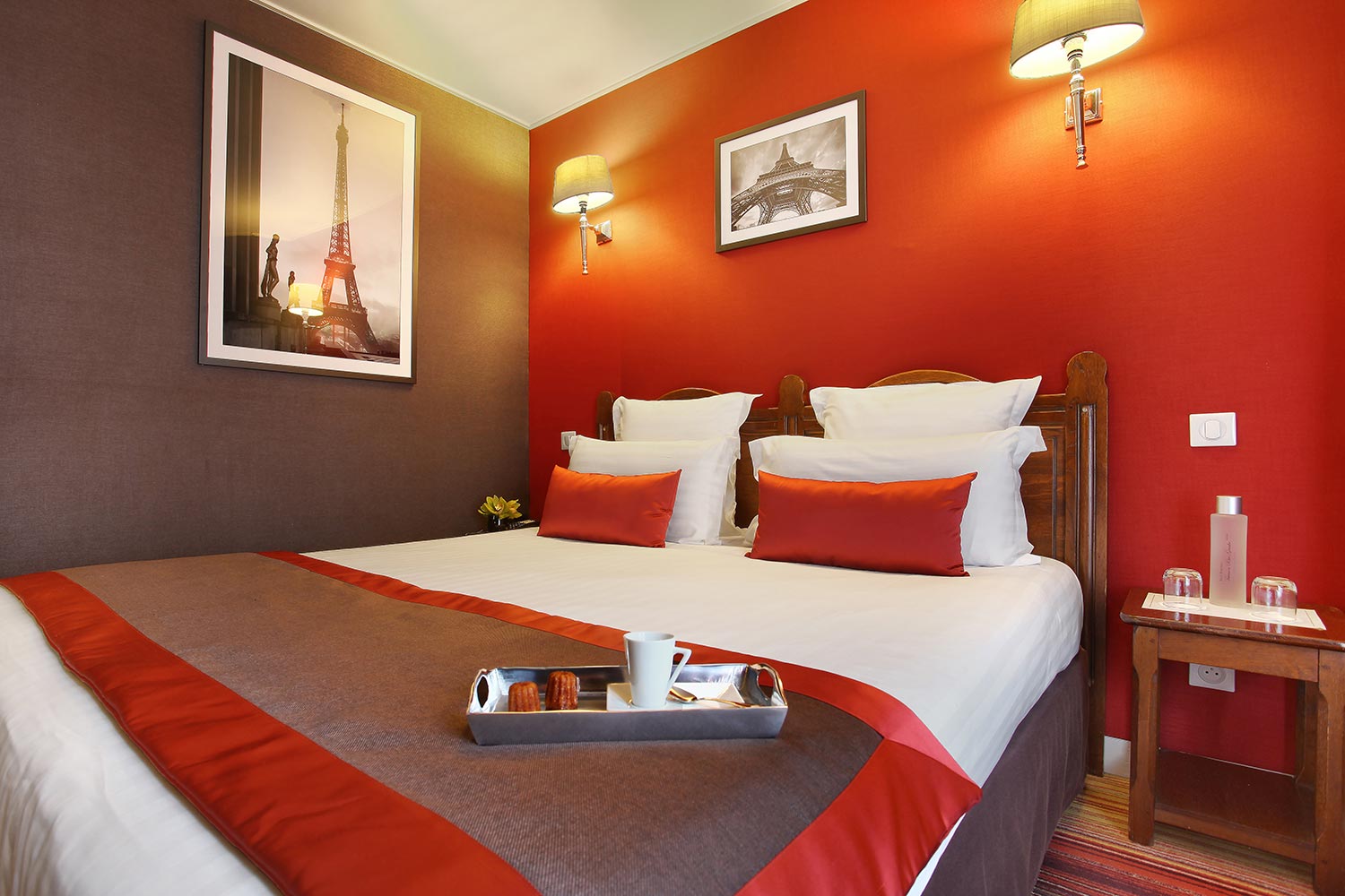 hotel paris 4étoiles - chambre avec plateau café