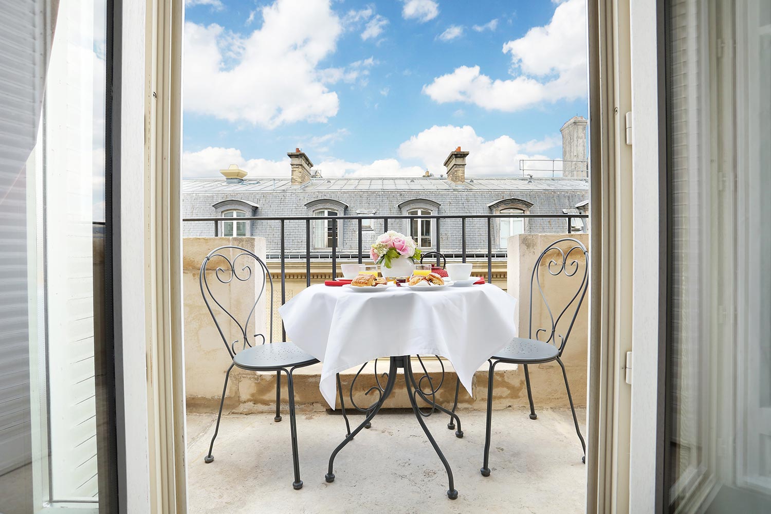 hotel paris 4étoiles - chambre d'hôtel avec balcon Paris centre