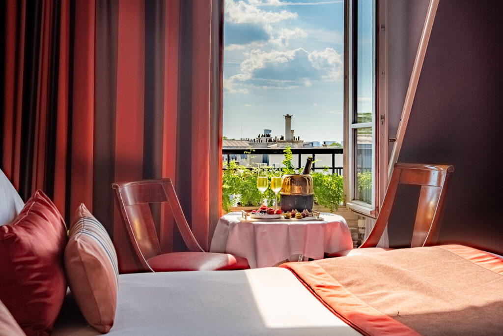 Chambre d'hôtel à l'Hôtel Trianon Rive Gauche pour un séjour hotel rive gauche