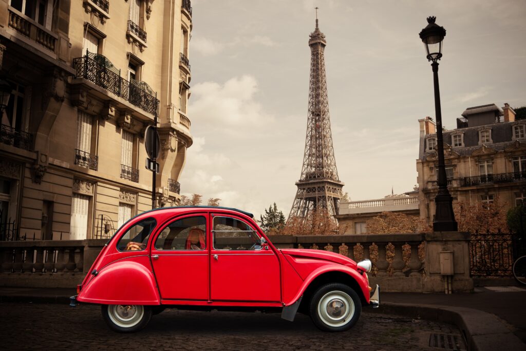 2CV tour with our romantic hotel Paris